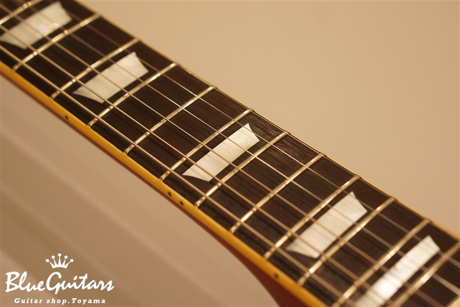 1980年製 Super Real Series EGF-1200 - Sunburst Lady