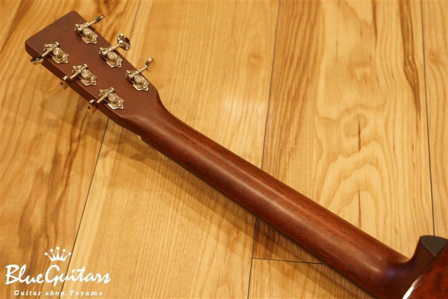 Martin CTM-00 Style18 Quilted Mahogany (00-18QM) | Blue Guitars