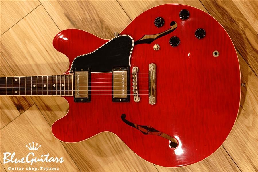 Gibson ES-335 Dot Reissue Figured 2004年製 2004 Gibson ES-335 Dot Reissue Cherry | Guitar Chimp
