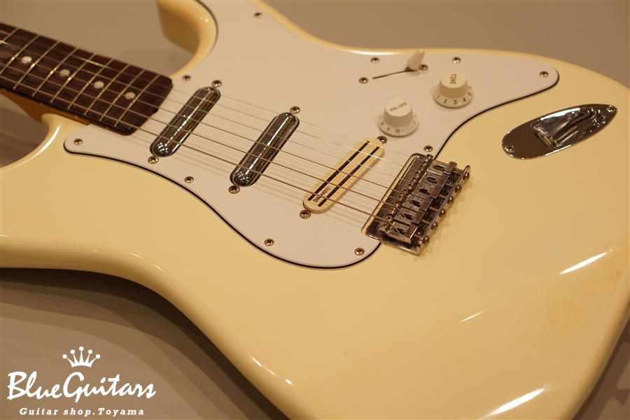 Fender JAPAN ST62SPL SRV w/DiMarzio P.U. - OWH | Blue Guitars 