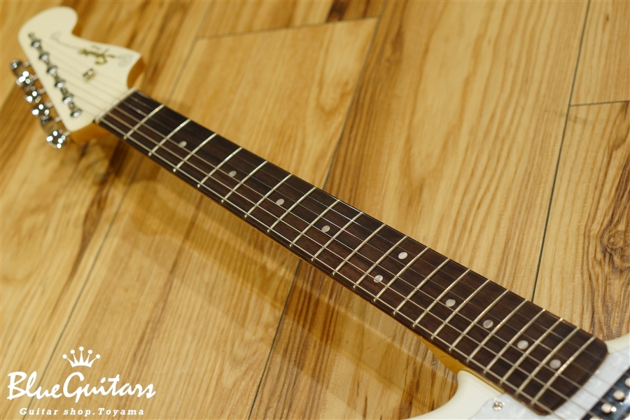Squier by Fender MAMI JAZZMASTER- PEARL WHITE 