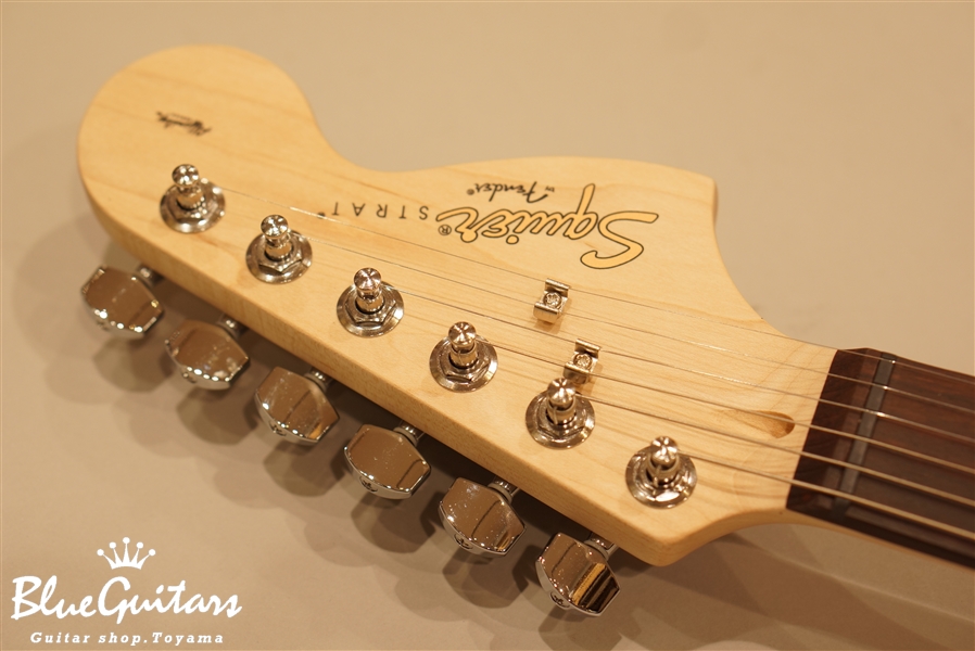 Affinity Series Stratocaster HSS - Montego Black Metallic