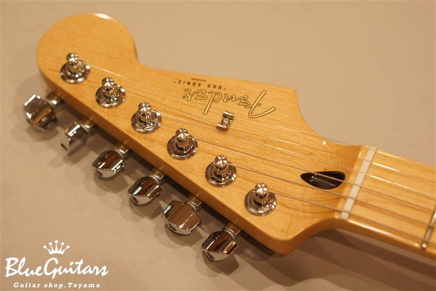 Fender Duo-Sonic - Torino Red | Blue Guitars Online Store