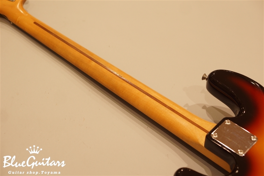 Squier by Fender SPB-33 スクワイヤー ベース 日本製 Squier by Fender SPB-33 Made in Japan - 3Tone Sunburst | Blue