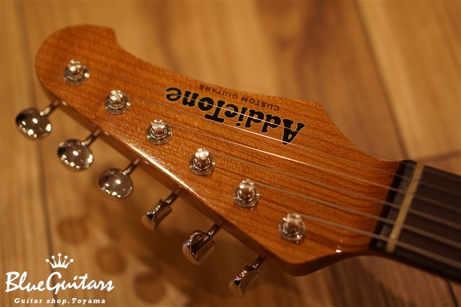 ST classic - Light Relic / Quartersawn & Roasted Maple Neck / Amalfitano P.U.- LPB(All Lacquer)