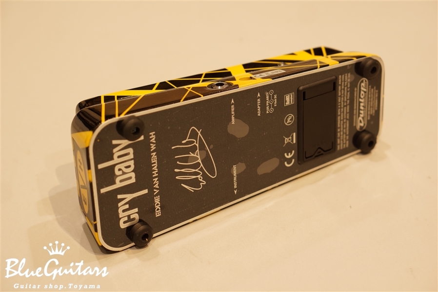 Amazon.com: Dunlop Cry Baby EVH95 EVH Signature Wah Effects