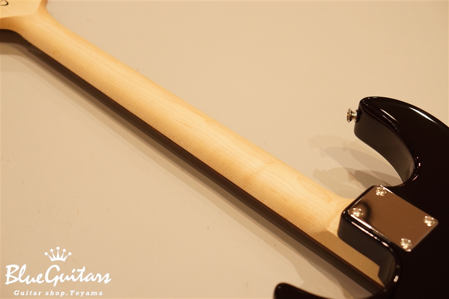 Variax Standard - Midnight Black