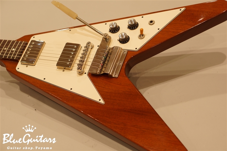 Gibson Custom Shop Historic Collection 1967 Flying V w/Maestro