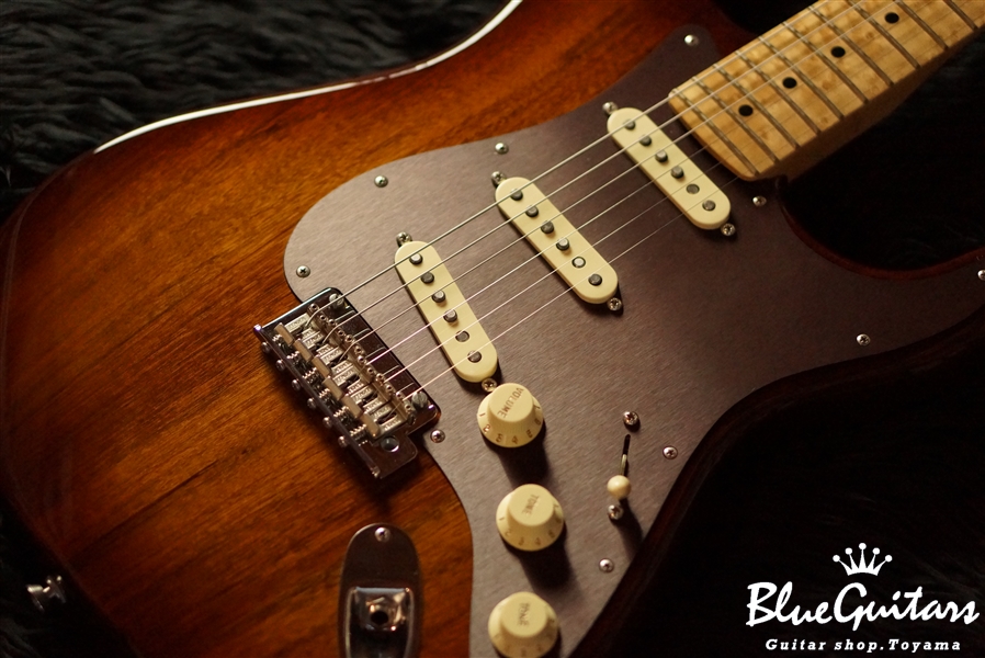 Fender Fender 2017 Limited Edition Shedua Top Stratocaster Natural