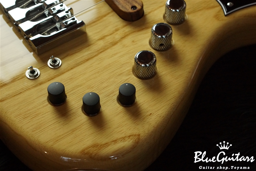 Xotic XJ-1T 6-string - Natural | Blue Guitars Online Store