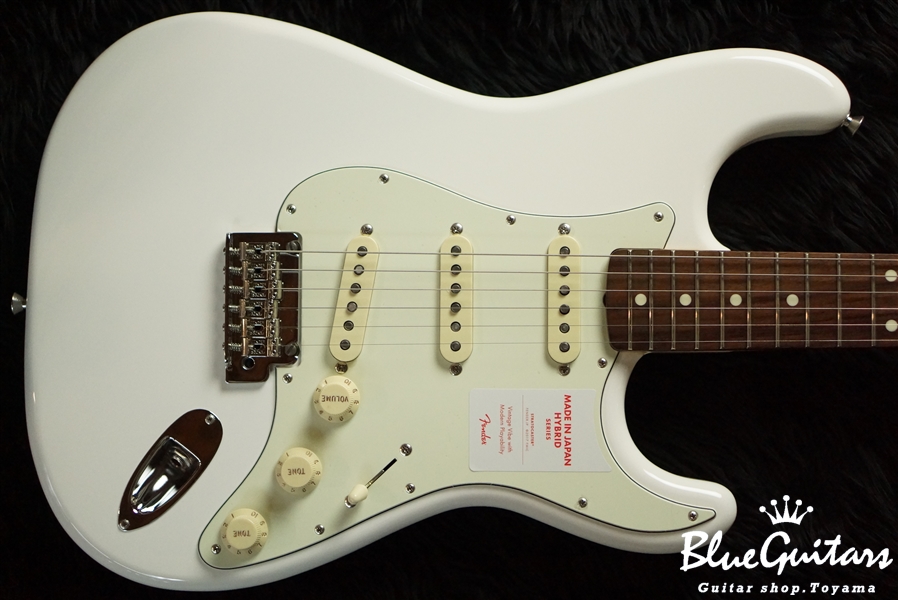 Fender Made In Japan Hybrid 60s Stratocaster - Arctic White | Blue ...