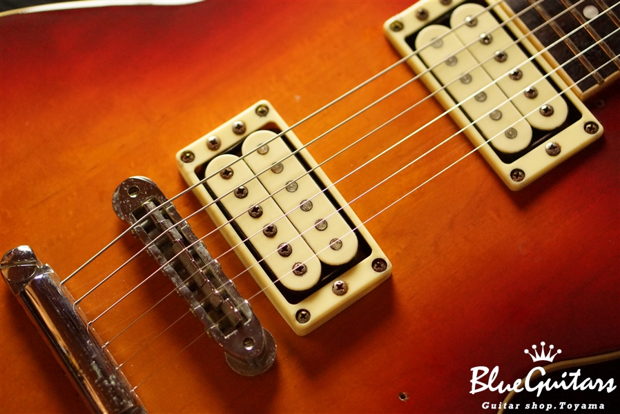 YAMAHA SG800S - Red Sunburst | Blue Guitars Online Store