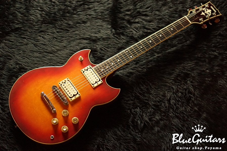 YAMAHA SG800S - Red Sunburst | Blue Guitars Online Store