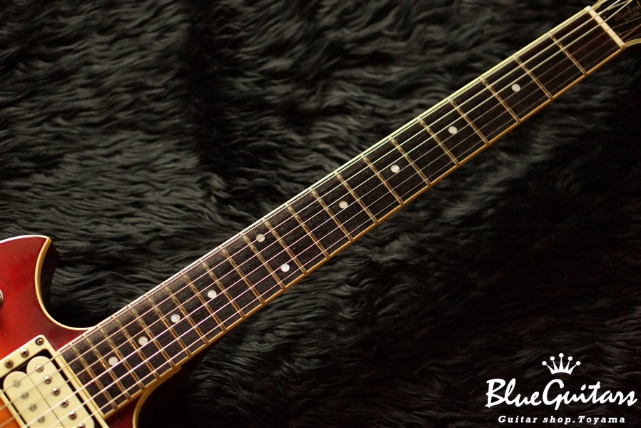 YAMAHA SG800S - Red Sunburst | Blue Guitars Online Store