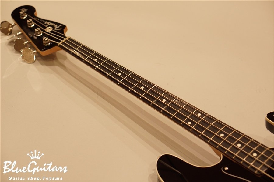 Fender - Japan Exclusive Aerodyne Jazz Bass - Black | Blue Guitars