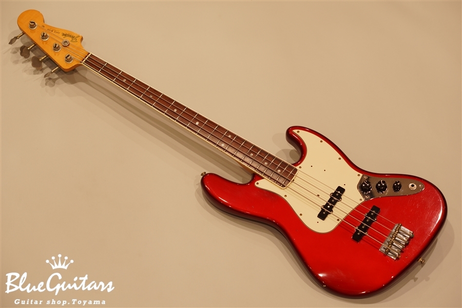 Fender Custom Shop Master Built Custom 1965 Jazz Bass by Art Esparza -  Candy Apple Red | Blue Guitars Online Store