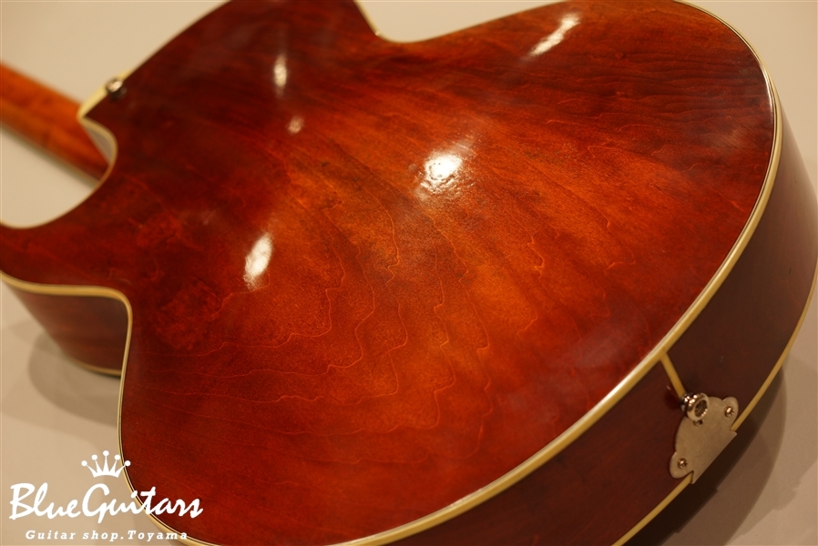 Eastman AR-175CE - Vintage Finish | Blue Guitars Online Store