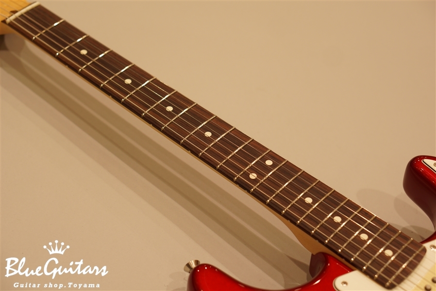Fender American Professional Stratocaster - Candy Apple Red | Blue