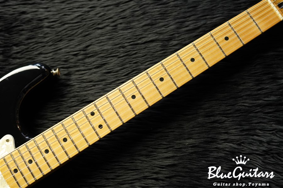 Fender Mexico 60th Anniv. STRATOCASTER - Black w/ Mid Booster | Blue  Guitars Online Store