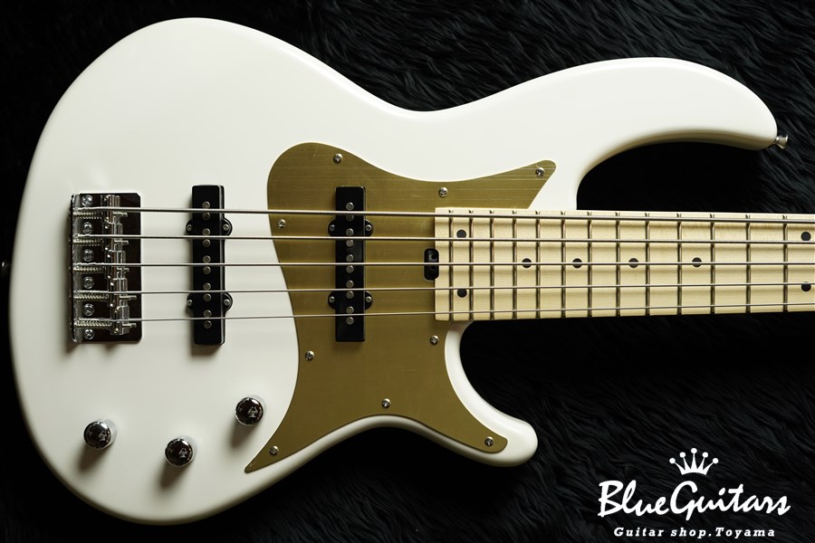 Aria Pro II RSB-618/5 - White | Blue Guitars Online Store