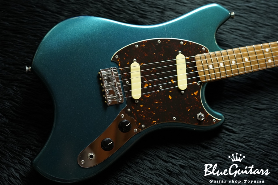 Vanzandt Broken Arrow - Lake Placid Blue | Blue Guitars Online Store