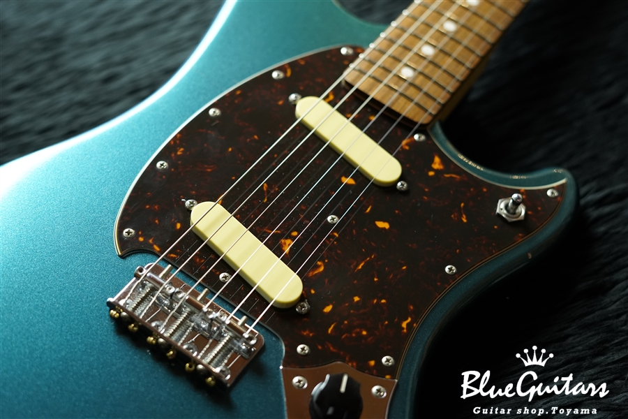 Vanzandt Broken Arrow - Lake Placid Blue | Blue Guitars Online Store