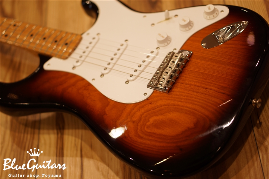 American Vintage 1954 Stratocaster - 2-Color Sunburst