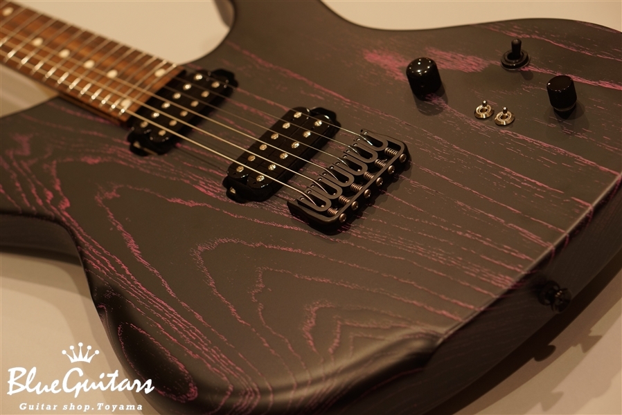 dragonfly BORDER 666 Hipshot Fixed - Hex Pink on Black Background