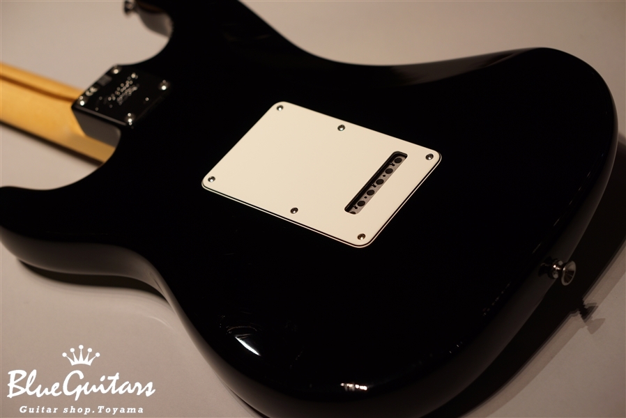 American Standard Stratocaster - Black/Maple