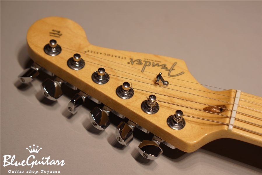 American Standard Stratocaster - Black/Maple