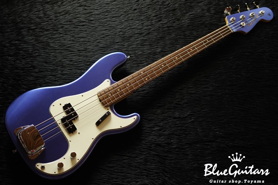 Vanzandt PBV-R2 - Lake Placid Blue / Matching Head | Blue Guitars