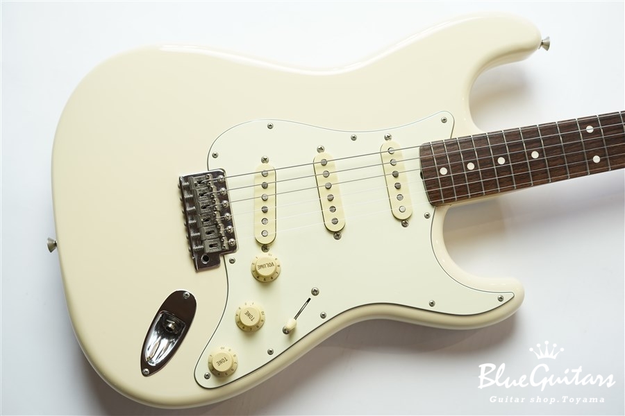 Fender JAPAN ST62-TX - Vintage White | Blue Guitars Online Store
