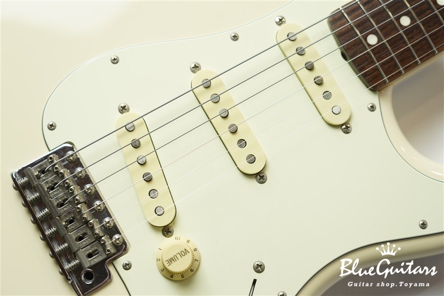 Fender JAPAN ST62-TX - Vintage White | Blue Guitars Online Store