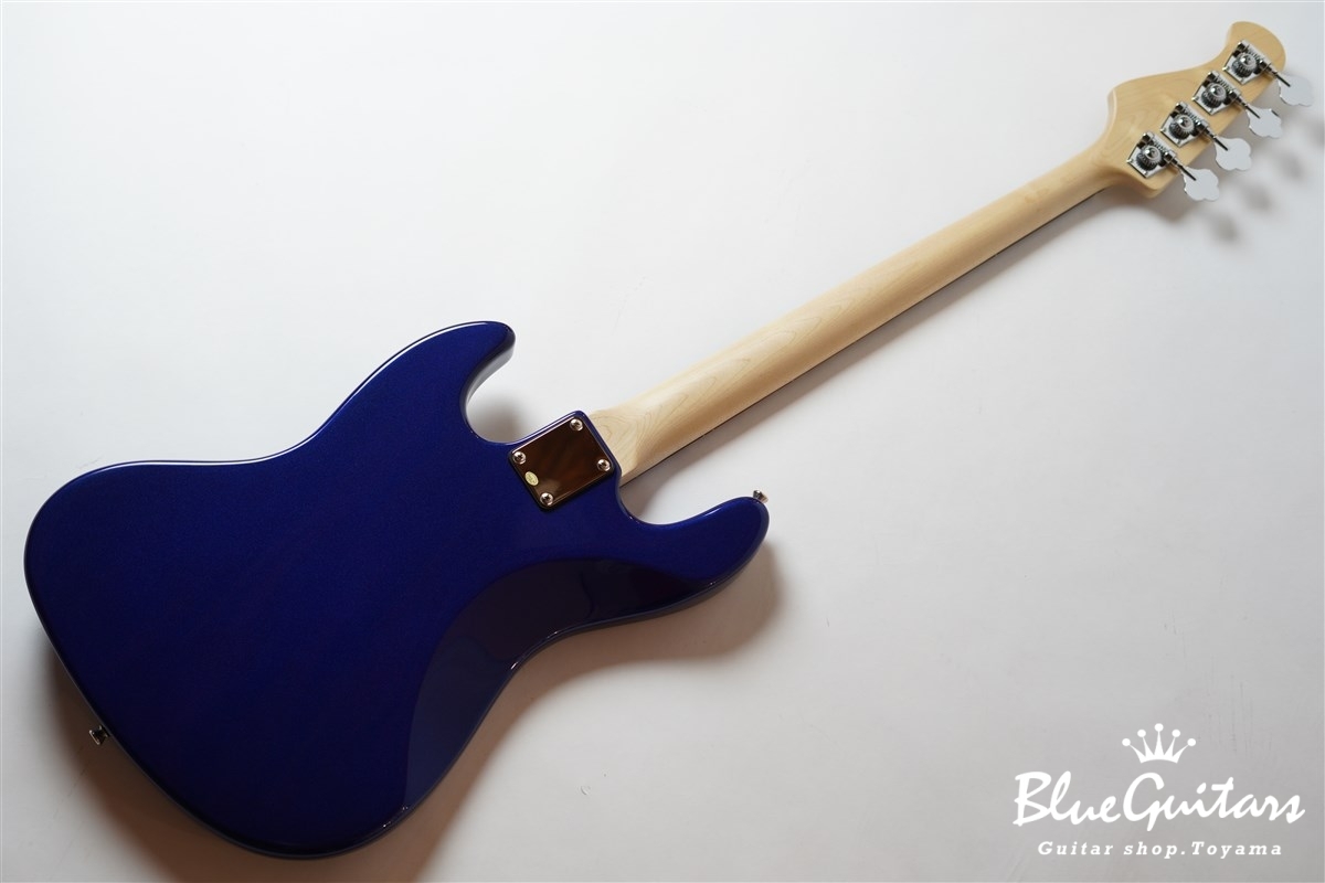 ベース Bacchus WJB-330R DLPB 121834.jpg