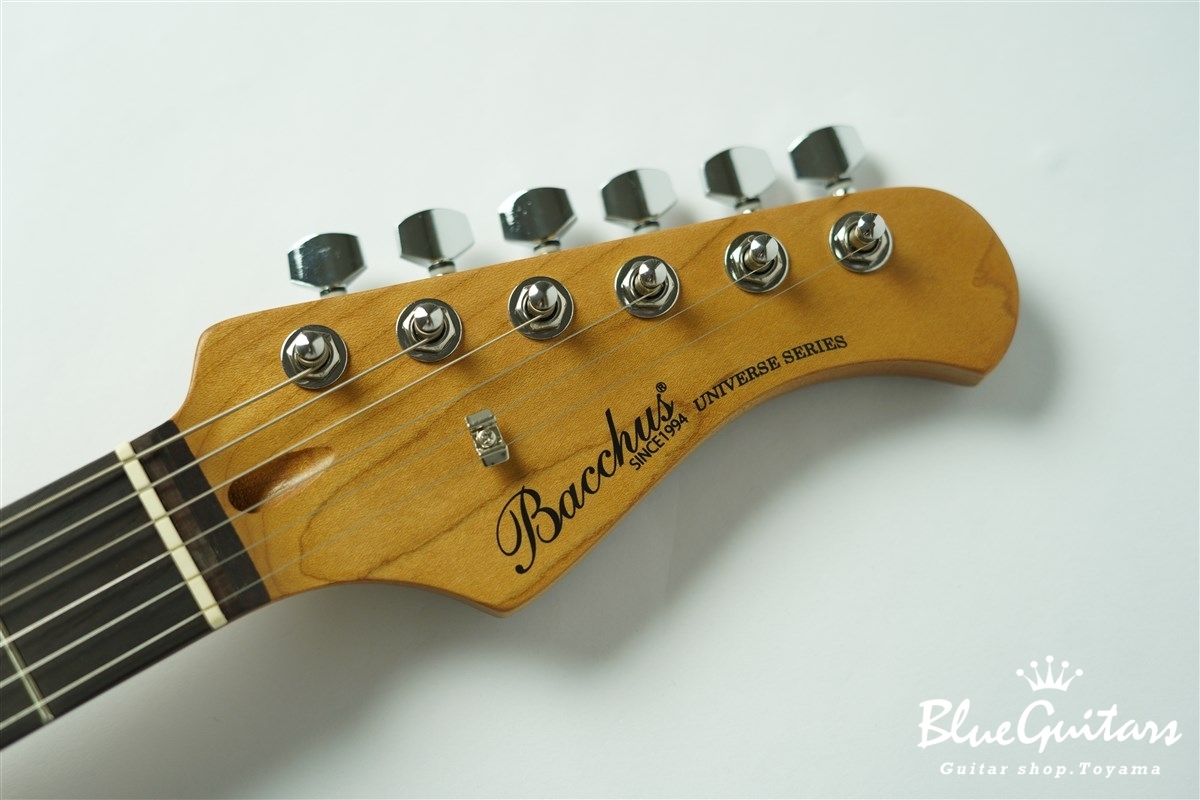 Bacchus BST-2-RSM/R - Deep Lake Placid Blue | Blue Guitars