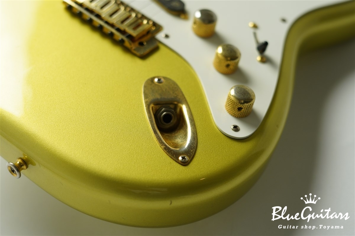 SCHECTER 2002年製 TRAD-ST - Gold | Blue Guitars Online Store