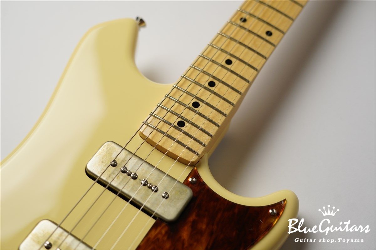 Fender Daiki Tsuneta Swinger - Vintage White | Blue Guitars Online Store