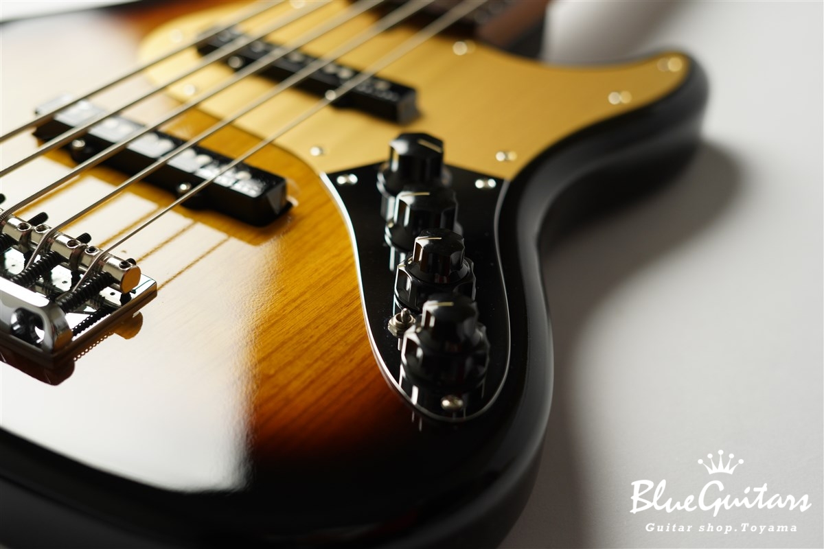 Fender Deluxe Jazz Bass V Kazuki Arai Edition - 2-Color Sunburst