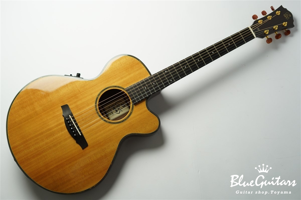 Crews Maniac Sound ES-1500C - Natural | Blue Guitars Online Store