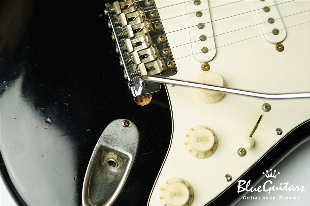 Fender JAPAN ST62-85 - Black | Blue Guitars Online Store