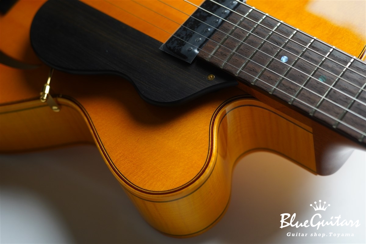 Rozeo Ladybug Ltd. SFM-C/SI | Blue Guitars Online Store