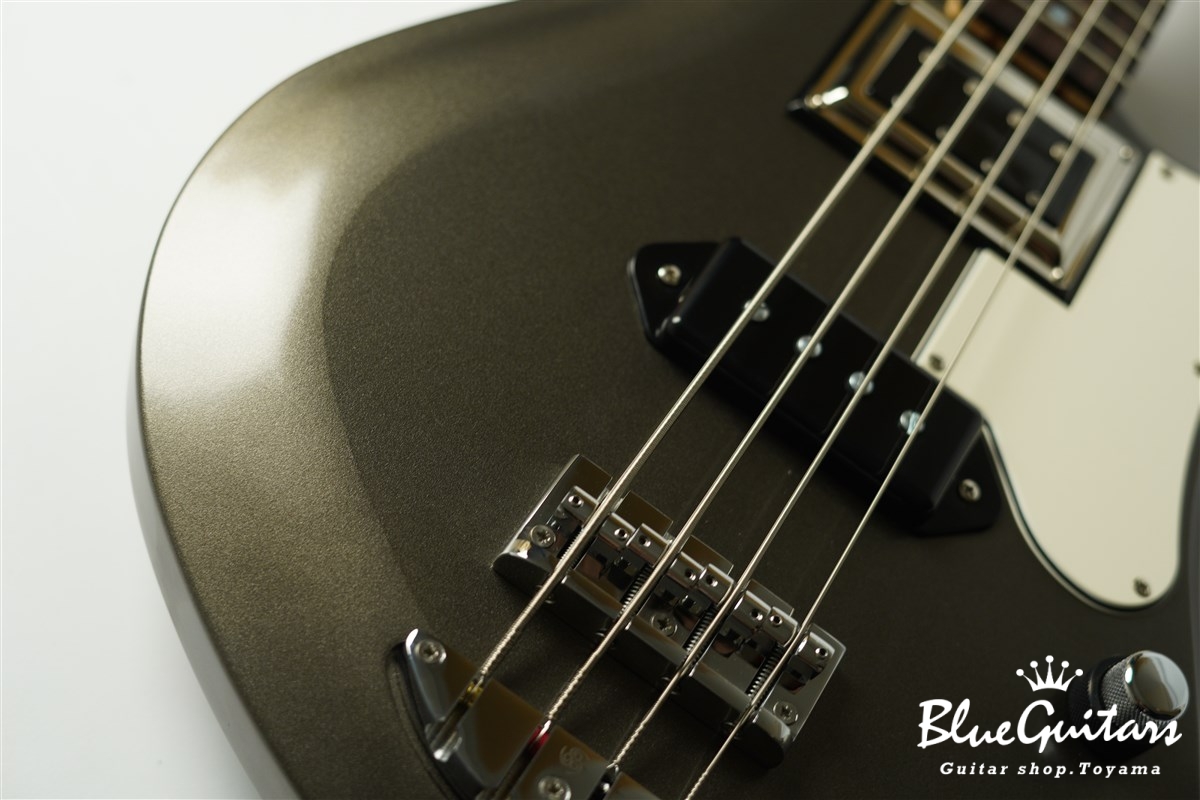 Supreme Collection Stormbreaker Bass - Charcoal Frost Metallic #23023