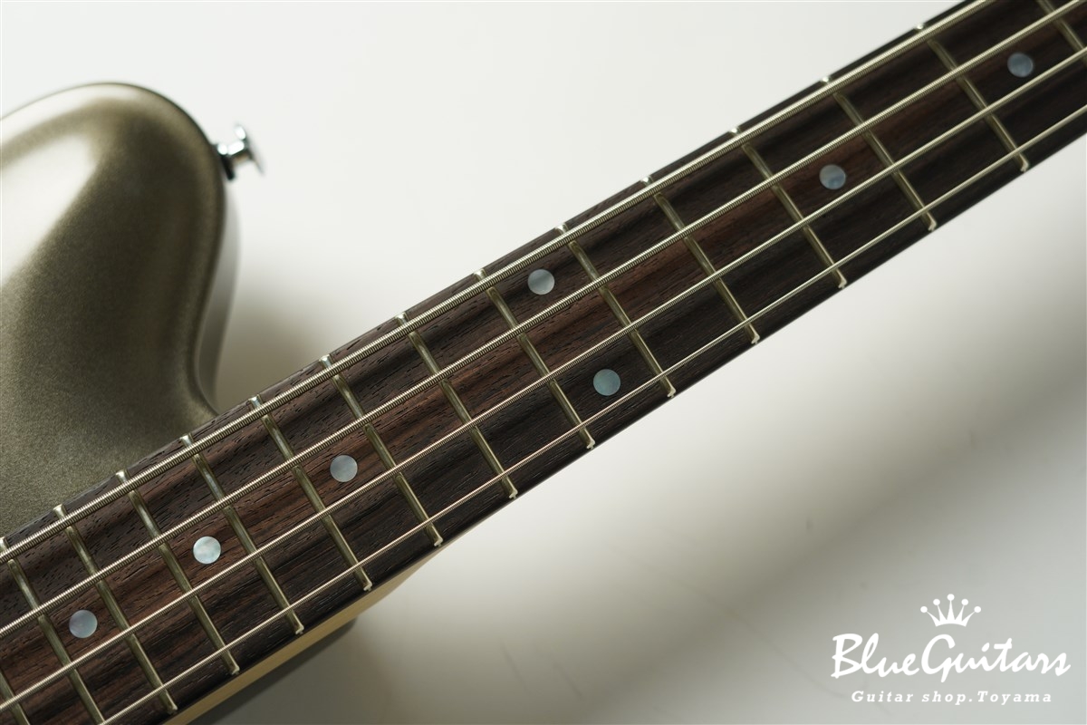 Supreme Collection Stormbreaker Bass - Charcoal Frost Metallic #23023