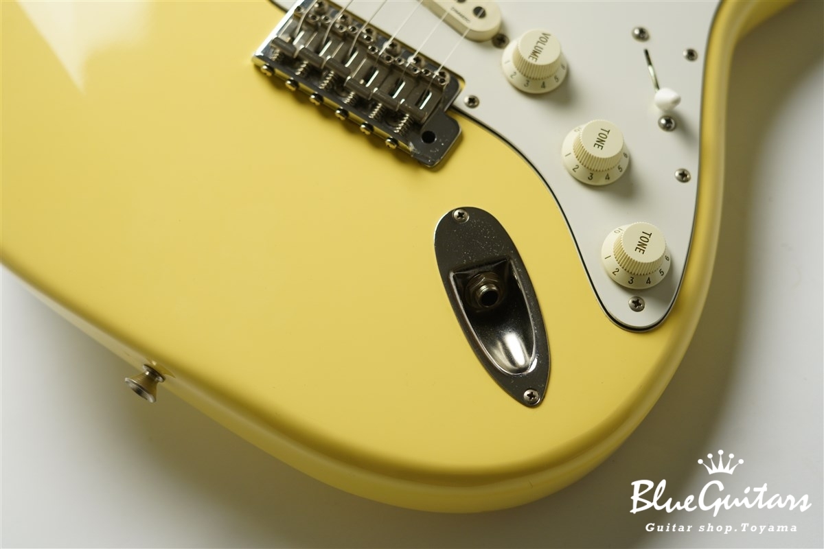 Fender JAPAN ST72-86 DSC - Yellow White | Blue Guitars Online Store