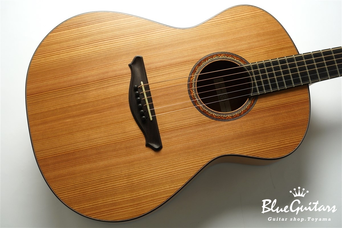 FUJII GUITARS 00 Yoshino Cedar / Keyaki | Blue Guitars Online Store