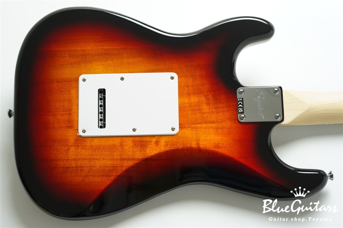 【新品弦張替済】Squier ストラトキャスター ラージヘッド/DUNCAN 一番人気物 新品弦張替済】Squier ストラトキャスター ラージ