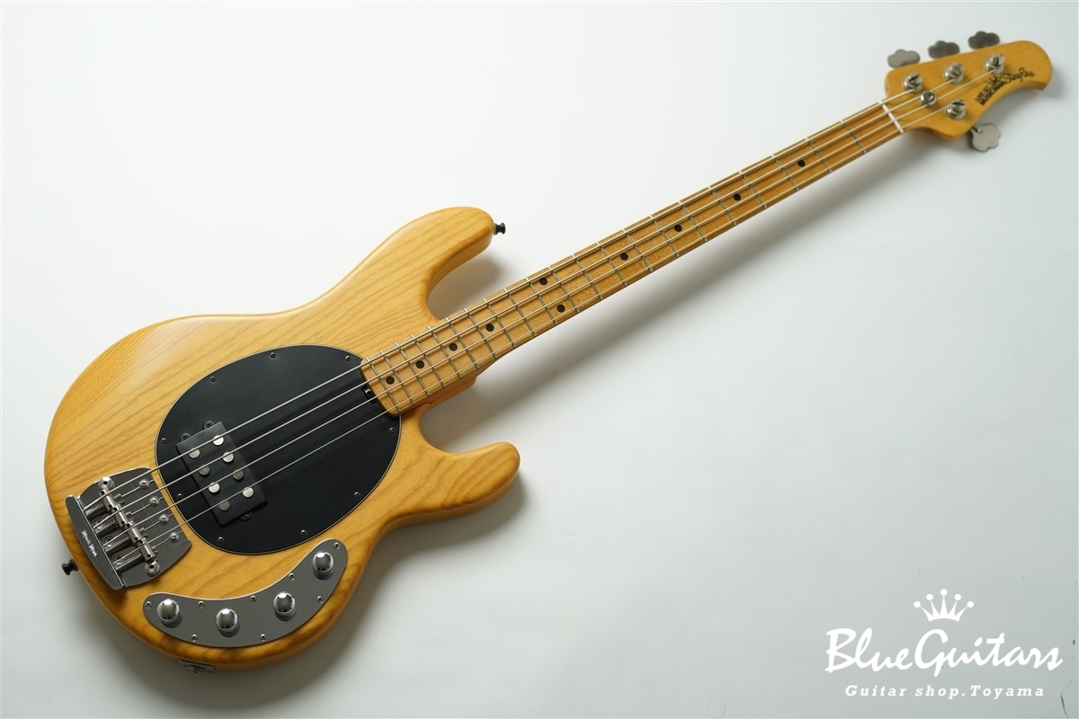 MUSIC MAN StingRay 4 - Velvet Natural | Blue Guitars Online MUSIC MAN StingRay 4 - Velvet Natural | Blue Guitars Online