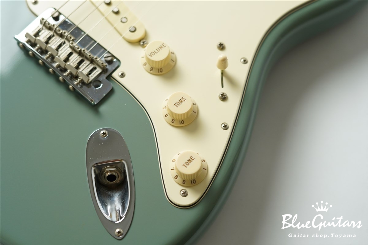 Fender American Professional Stratocaster - Sonic Gray | Blue Guitars  Online Store