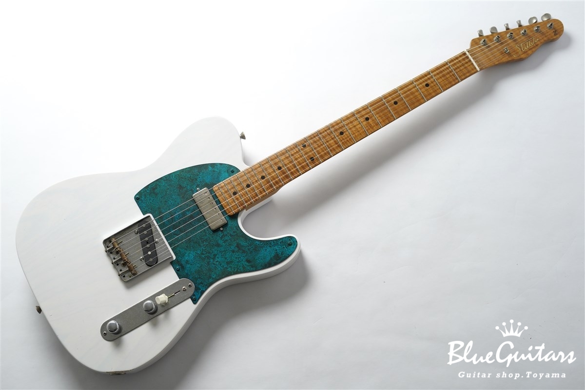 Model T. #208 Light Aged - White Blonde with Blue