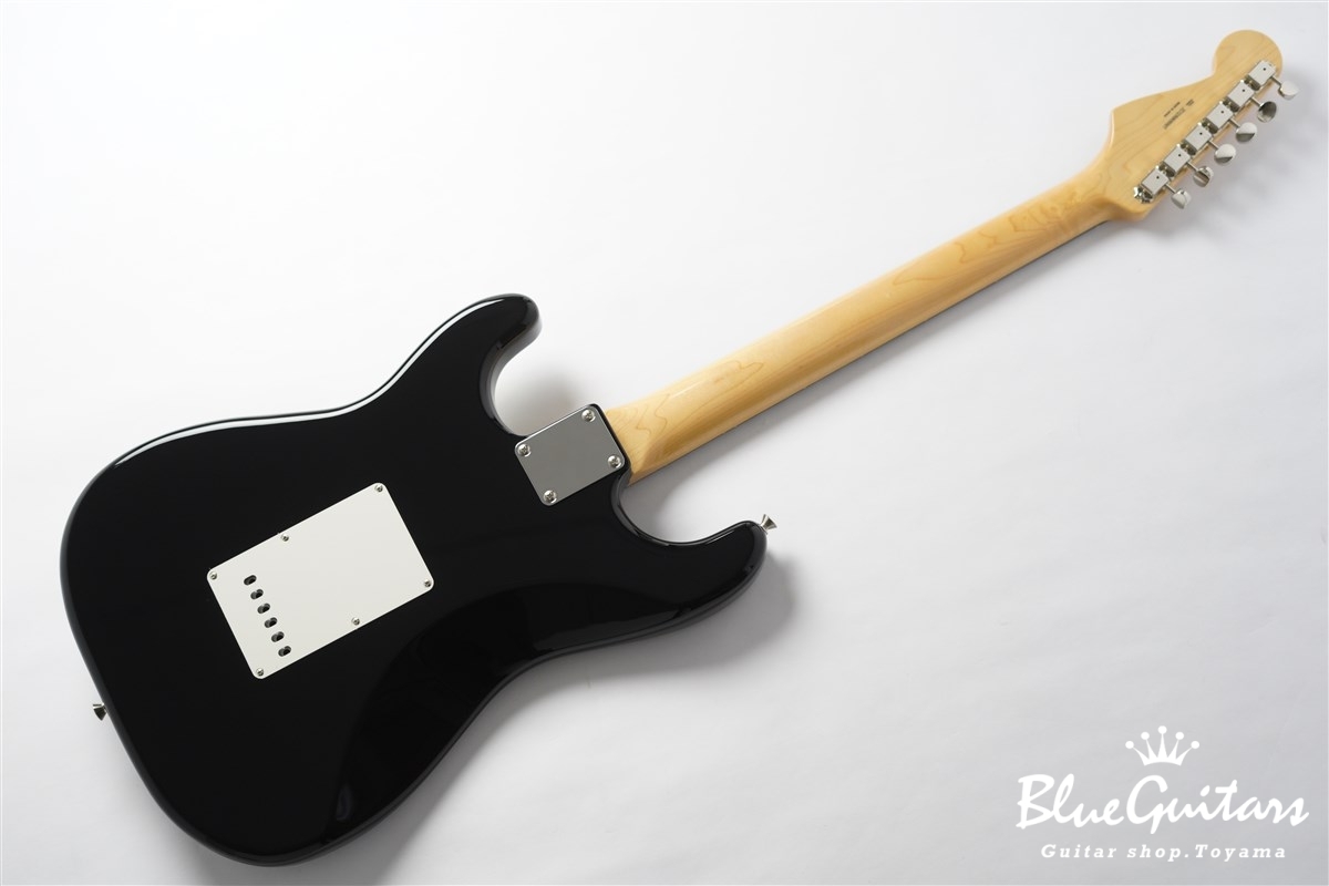 Made in Japan Traditional 2025 Collection ’60s Stratocaster - Competition Black / 3-Color Sunburst